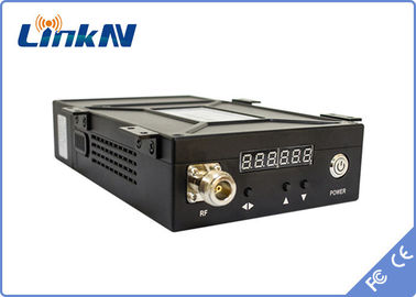 เครื่องส่งสัญญาณวิดีโอ COFDM แบบสวมตัวทหาร 2W AES256 การเข้ารหัส 300-2700MHz
