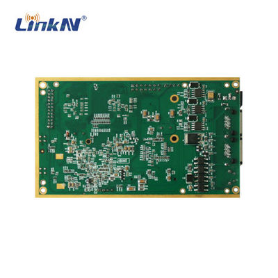 ตำรวจทหารยุทธวิธี MESH Radio โมดูล OEM 2.4GHz 1W MIMO AES การเข้ารหัสสูงสุด 96Mbps