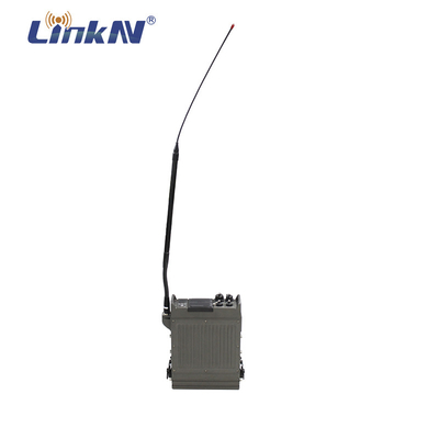 IP67 วิทยุทหารแบบพกพา 50-70km MESH VHF UHF การเข้ารหัสหลายรายการ